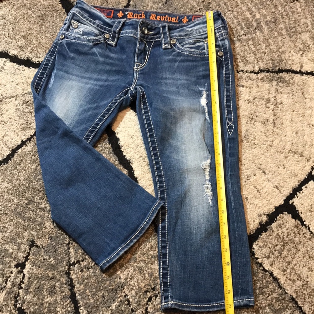 🐬 Rock Revival Noelle Capri Blue Distressed Jeans - Picture 6 of 12
